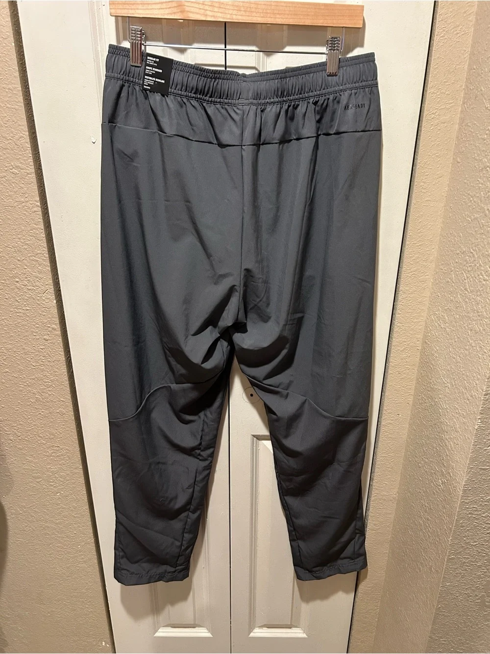NWT Adidas Aeroready Tapered Leg Full Length Style Training , Large
